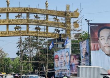 भारतरत्न डॉ बाबासाहेब आंबेडकर प्रवेशद्वाराचे काम अंतिम टप्प्यात.