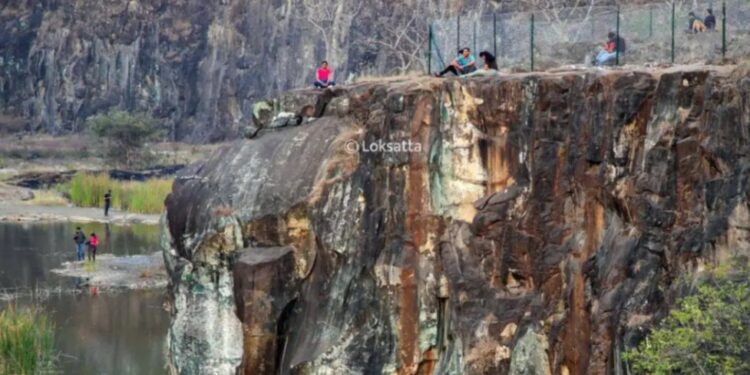 वेताळ टेकडी वाचवण्यासाठी १५ एप्रिलला जनजागृती पदयात्रा