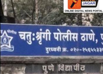 पुण्यातील धक्कादायक घटना  हात उसने दिलेले 5 लाख रुपये परत न केल्याने महिलेने केली आत्महत्या …चतुर्शिंगी पोलीस ठाण्यात गुन्हा दाखल..