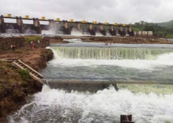 पुण्यातील धरण क्षेत्रामध्ये दमदार पाऊस , नागरिकांची वर्षभराच्या पाण्याची चिंता मिटली..
