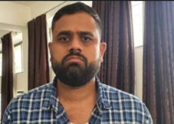 Breaking News..         ससून ड्रग्ज रॅकेट प्रकरणातील आरोपी पोलिसांच्या हातावर तुरी देऊन पळाला..