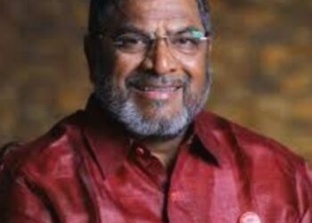 सरकारकडे नागरिकांच्या गरजा पुरवायला पैसा नसेल तर सरकार काय आहे, शेतकऱ्यांना  लुटले म्हणूनच ईडी मागे लागली – राजू शेट्टी