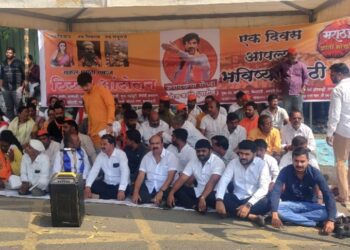 सकल मराठा समाज छत्रपती शिवाजीनगर यांच्या कडून मनोजदादा जरांगे पाटलांना पाठिंबा दर्शविण्यासाठी ठिय्या आंदोलनला  दत्ता बहिरट  मा.नगरसेवक यांचा पाठिंबा..