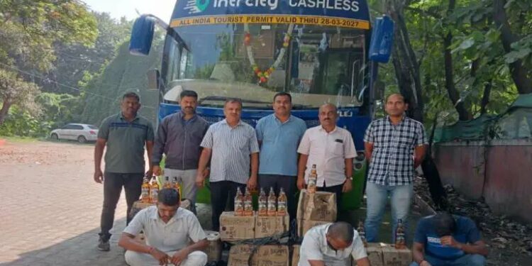 गोव्यातील दारूचा मोठा साठा जप्त.