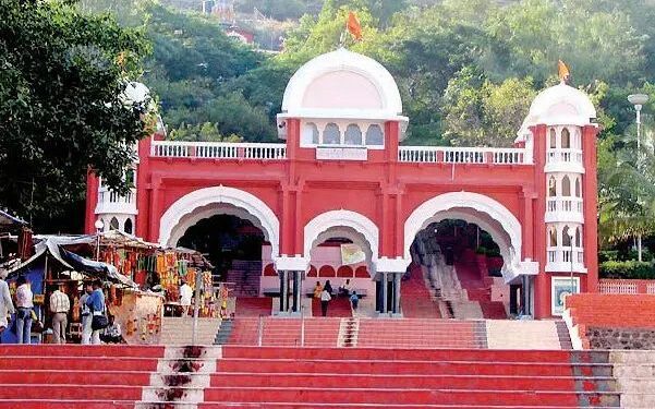 चतुःशृंगी मंदिराचा जीर्णोद्धार; भाविकांसाठी दर्शन खुले राहणार..