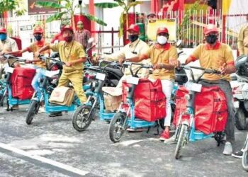 स्मार्ट पुण्याचे स्मार्ट पोस्टमन…