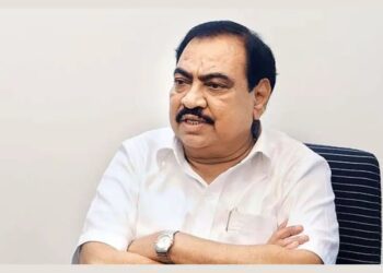 एकनाथ खडसे यांना हृदयविकाराचा झटका,मुख्यमंत्र्यांनी केली एअर अ‍ॅम्ब्युलन्सची सोय