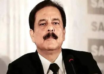 उद्योगपती सुब्रत रॉय यांनी     मुंबईत उपचारादरम्यान घेतला अखेरचा श्वास,दीर्घ आजाराने निधन.