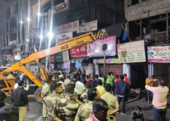 ऐतिहासिक भिडे वाड्यातील राष्ट्रीय स्मारकाचा मार्ग मोकळा, मोठ्या पोलिस बंदोबस्तात जमीनदोस्त महानगरपालिकेने घेतला ताबा….