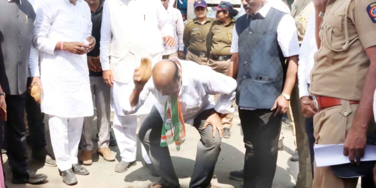 अजित पवार पोहोचण्यापूर्वीच आशानगर मधील पाण्याच्या टाकीचे उद्घाटन माजी नगरसेवक दत्ता बहिरट यांनी उरकल्यामुळे अजित पवार यांचे पुढील ५ कार्यक्रम अचानक रद्द ???