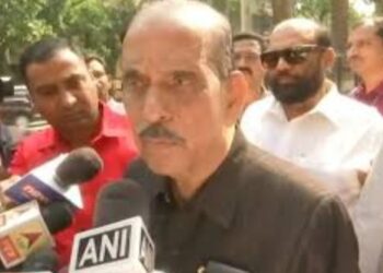 मनोहर जोशींना हृदयविकाराचा झटका, आयसीयूत उपचार सुरू….