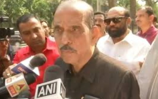 मनोहर जोशींना हृदयविकाराचा झटका, आयसीयूत उपचार सुरू….