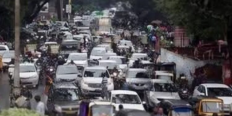 पुणेकरांची लवकरच होणार वाहतूक कोंडीतून सुटका, आयटी इंजिनीअर अभियंतांनी शोधला भन्नाट जुगाड…