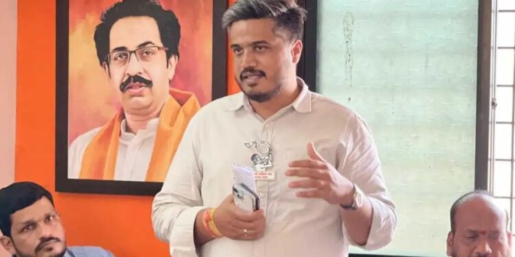 सुनेत्रा पवारांनी राज्यसभेचा अर्ज भरताच  आमदार रोहित पवार यांची पहिली प्रतिक्रिया …