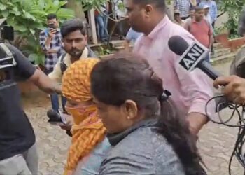 मनोरमा खेडकर यांना अखेर फिल्मी स्टाईल मध्ये अटक..  जाणून घ्या सविस्तर  तर माहिती