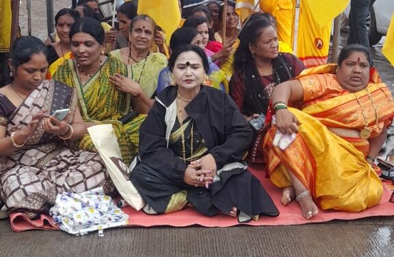 मातंग समाजाच्या महिलांच्या सन्मानार्थ मातंग समाज मैदानात सार्वजनिक उपोषण – ॲड.राजश्रीताई अडसूळ यांच्या मार्गदर्शनाखाली.