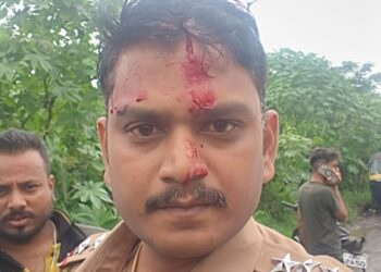 पुण्यात आरोपीला पकडण्यासाठी गेलेल्या पोलीस निरीक्षकावरच कोयत्याने हल्ला,पोलिसांनाच संरक्षणाची गरज???