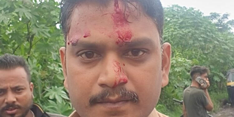 पुण्यात आरोपीला पकडण्यासाठी गेलेल्या पोलीस निरीक्षकावरच कोयत्याने हल्ला,पोलिसांनाच संरक्षणाची गरज???