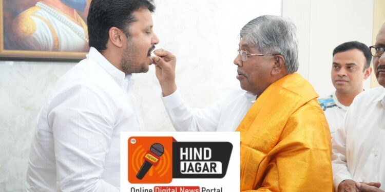 चंद्रकांतदादांचं टेन्शन मिटलं,चंद्रकांत पाटील आणि अमोल बालवडकर यांचे मनोमिलन,कोथरूड विधानसभा मतदारसंघात बंडखोरी रोखण्यास भाजपला यश..