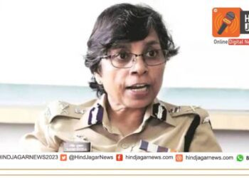 मोठी बातमी – मतदान १५ दिवसांवर असताना मोठी घडामोड!निवडणूक आयोगाकडून पोलीस महासंचालक रश्मी शुक्ला यांची बदली…