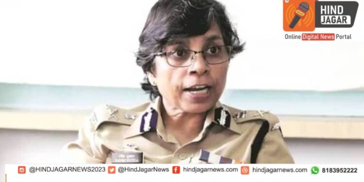 मोठी बातमी – मतदान १५ दिवसांवर असताना मोठी घडामोड!निवडणूक आयोगाकडून पोलीस महासंचालक रश्मी शुक्ला यांची बदली…